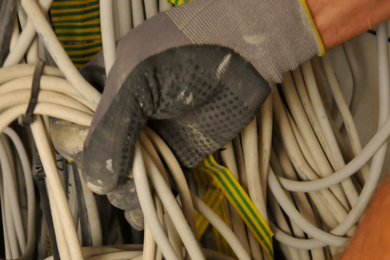 Why Plumbers and Electricians Should Recycle Their Excess Copper Wires